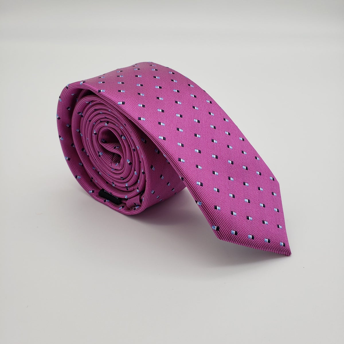MashasCorner.com Laurant Bennet Milano Men's Dress Suit Skinny Pink Neck Tie 57"L 2 1/8"W