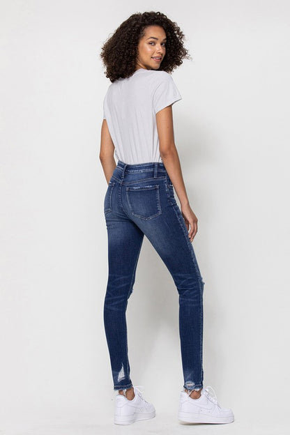 Mid Rise Ankle Skinny W/Distressed Hem