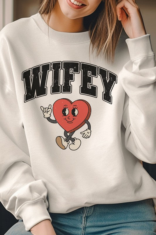 PLUS SIZE - WIFEY HEART Graphic Sweatshirt