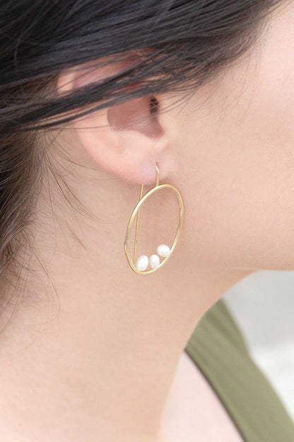 Right on Time Hook Earrings - 14K