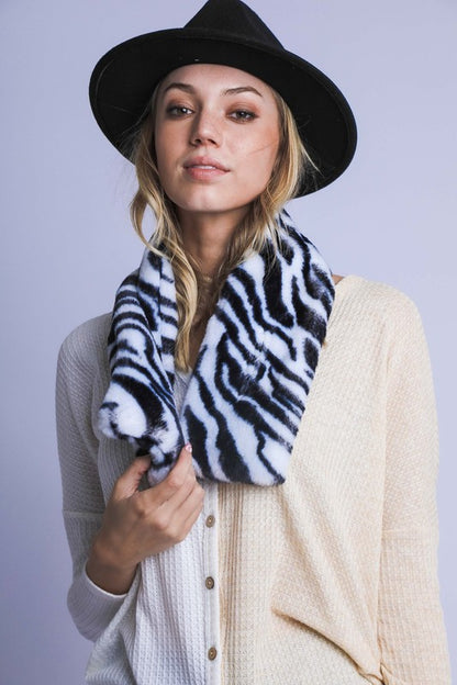 ZEBRA PRINT FAUX FUR SCARF