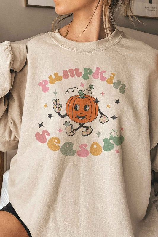 PUMPKIN SEASON GRAPHIC SWEATSHIRT