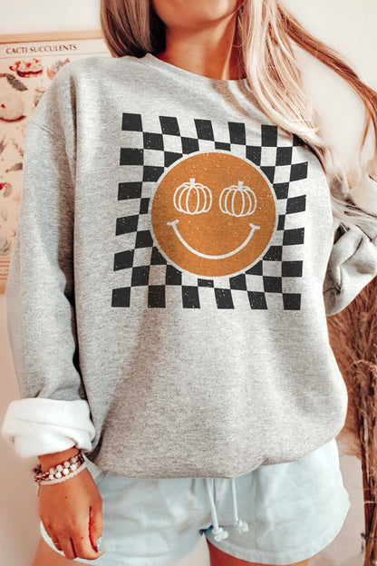 CHECKERED PUMPKIN HAPPY FACE GRAPHIC SWEATSHIRT