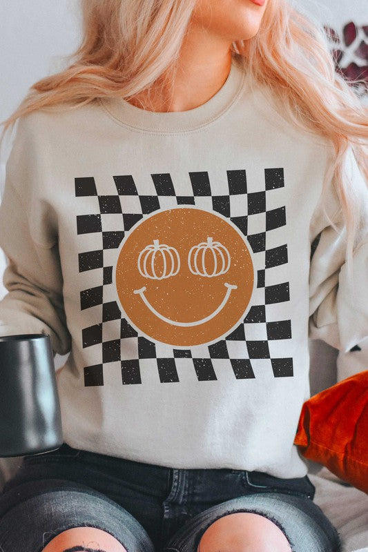 CHECKERED PUMPKIN HAPPY FACE GRAPHIC SWEATSHIRT