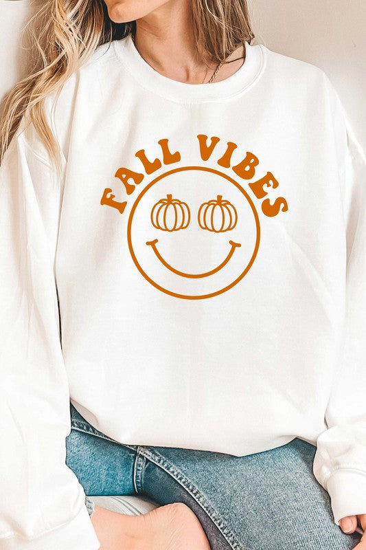 FALL VIBES HAPPY FACE GRAPHIC SWEATSHIRT