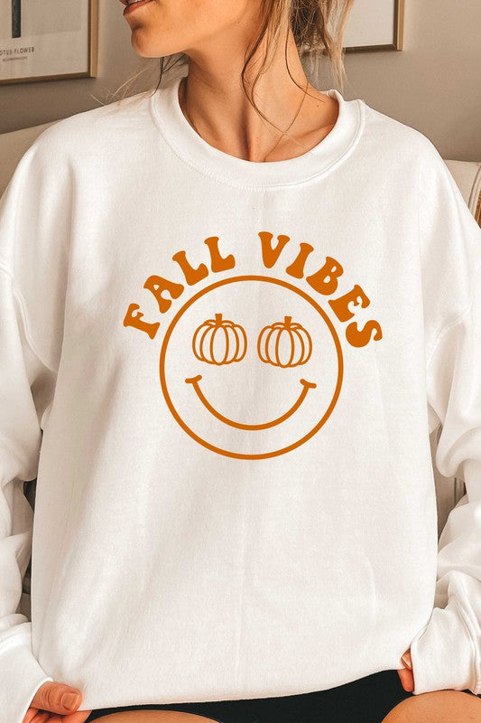 FALL VIBES HAPPY FACE GRAPHIC SWEATSHIRT