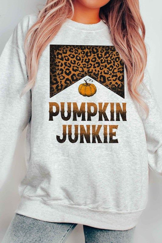 LEOPARD PUMPKIN JUNKIE GRAPHIC SWEATSHIRT