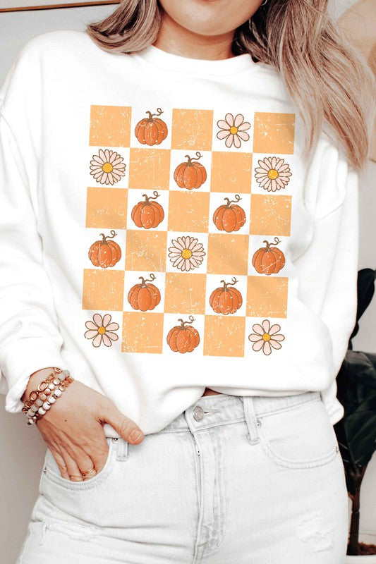 CHECKERED PUMPKIN DAISIES GRAPHIC SWEATSHIRT