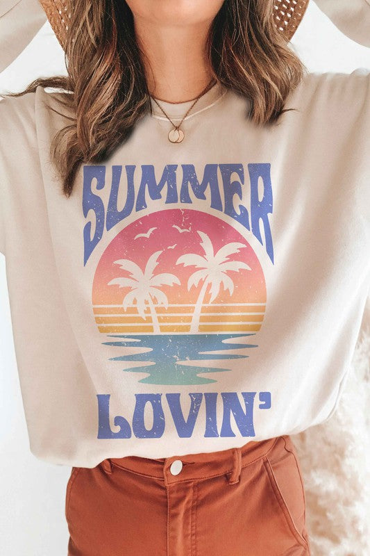 SUMMER LOVIN' GRAPHIC SWEATSHIRT