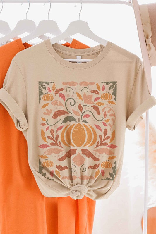 FALL VIBES PUMPKIN Graphic Tee