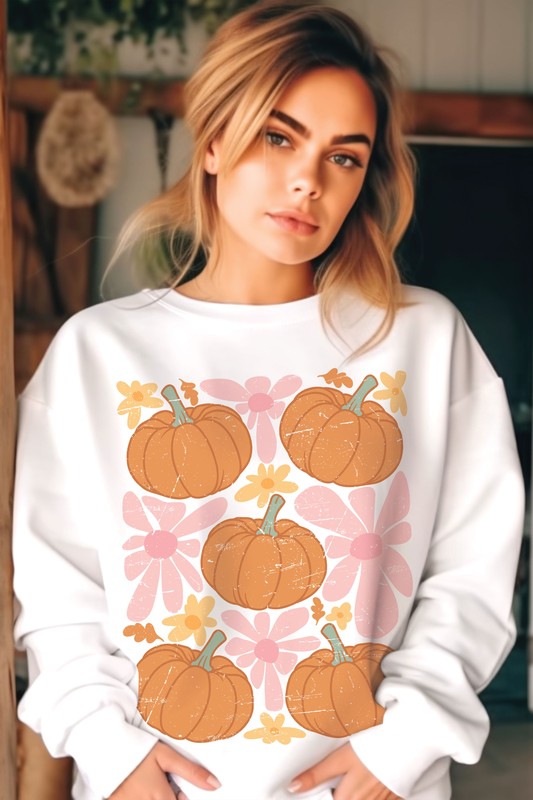 RETRO PUMPKINS AND DAISIES GRAPHIC SWEATSHIRT