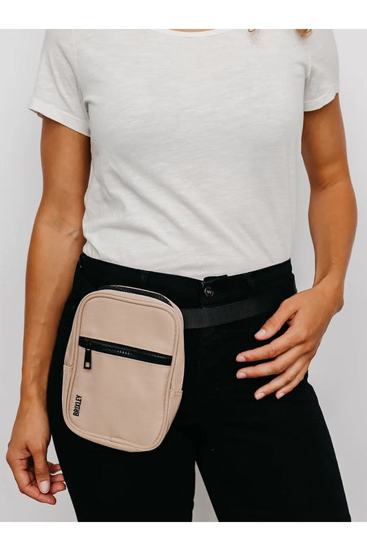 Jet Crossbody Sling