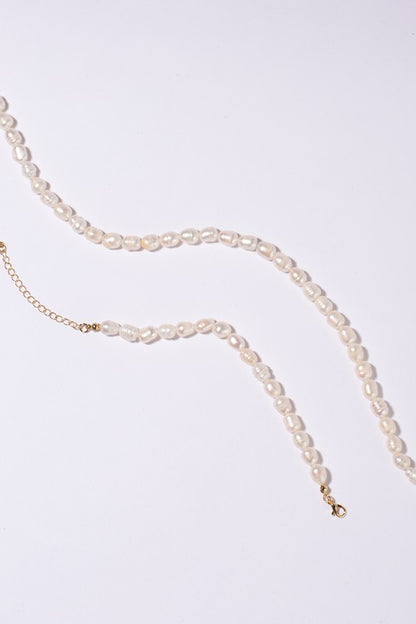Mid-sized natural pearl bracelet, necklace set