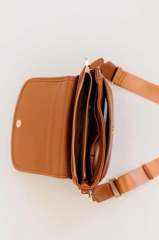 SIGNATURE CROSSBODY SHOULDER BAG WITH CARD WALLET