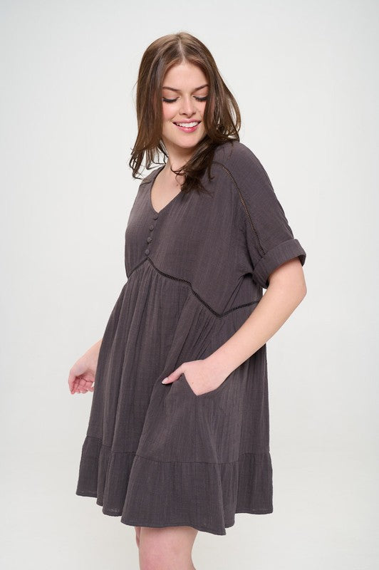 PLUS SIZE SHORT SLV BUTTON DOWN V-NECK SHORT DRESS