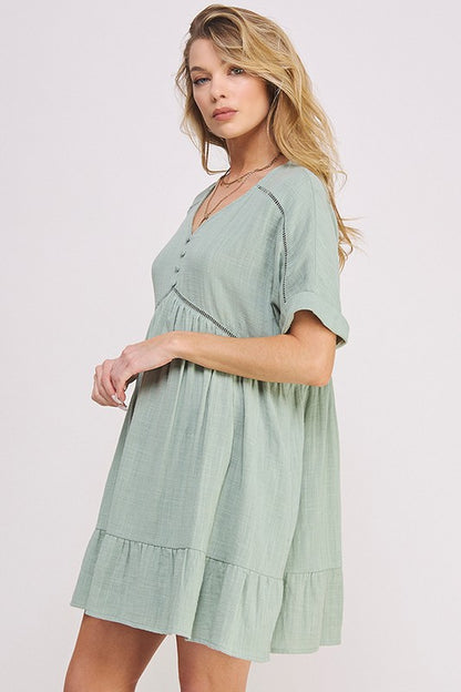 PLUS SIZE SHORT SLV BUTTON DOWN V-NECK SHORT DRESS