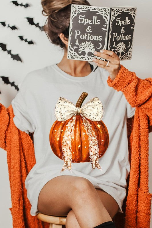 Coquette bow Halloween Pumpkin Graphic Tee